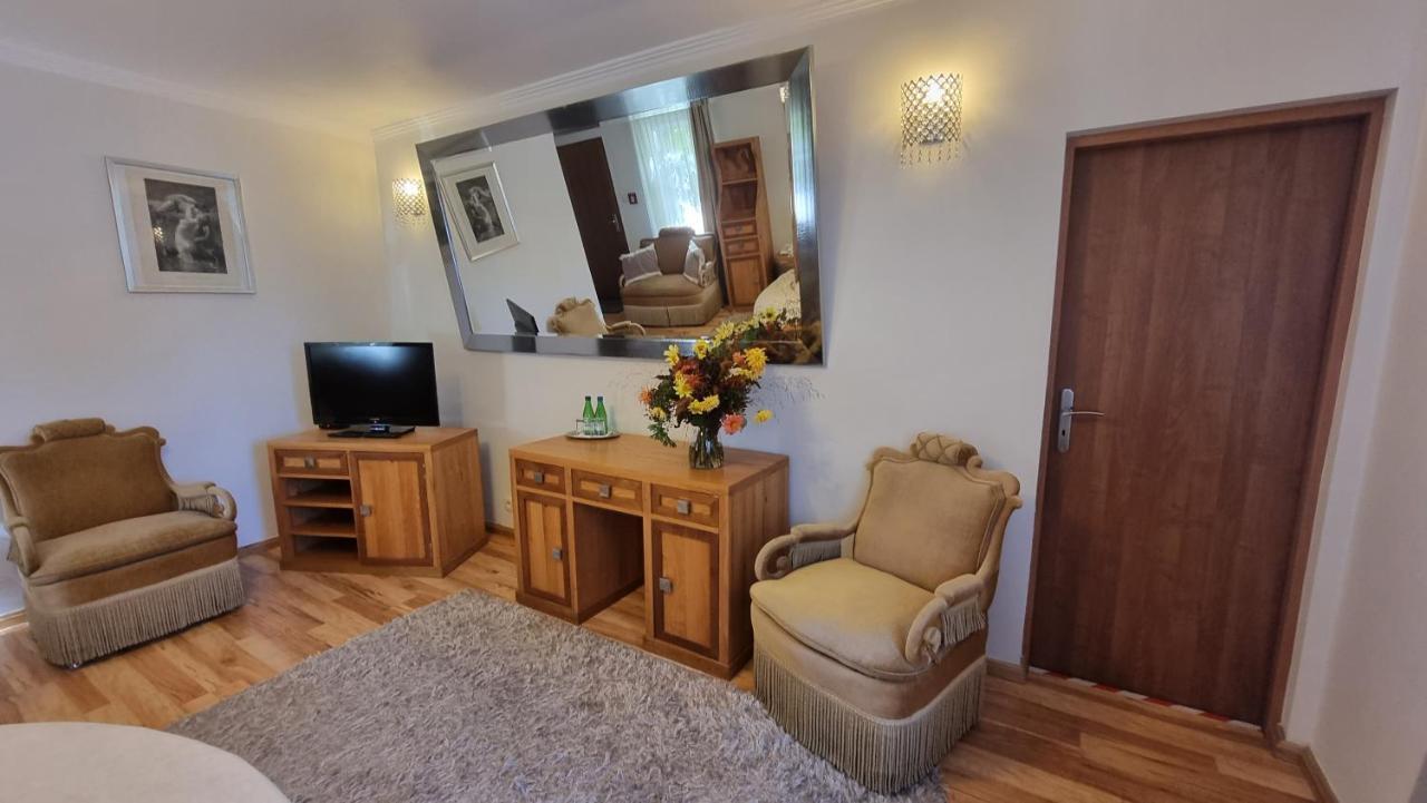 Siedem Drzew Hotel Biskupice  Kültér fotó